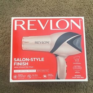 Revlon Salon-Style Finish Hair Dryer in Silver and Black